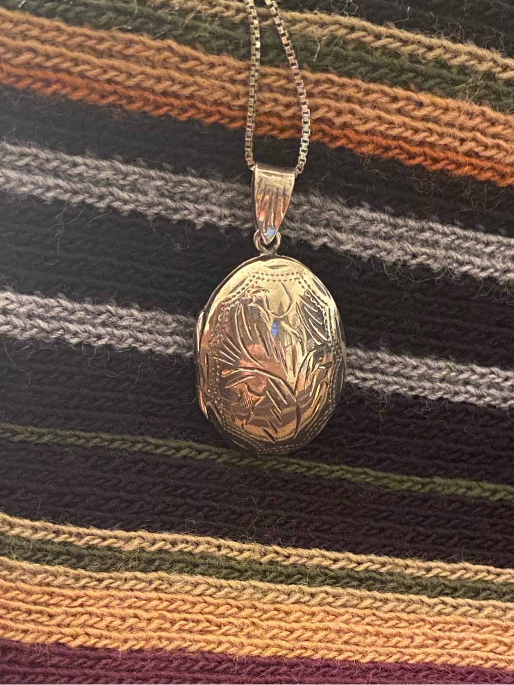Vintage Sterling Silver with Intricate Engraving Oval Locket Necklace - Silver